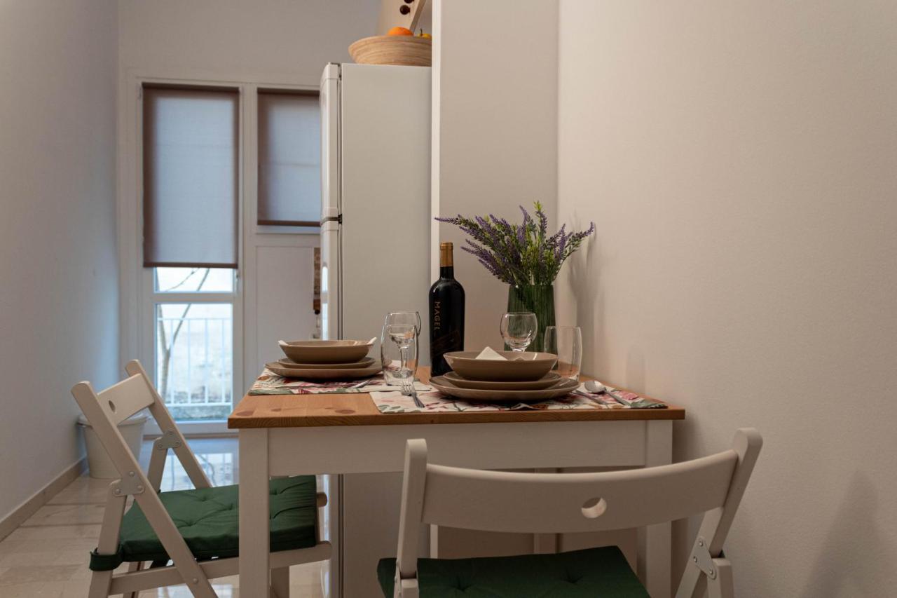 Cosy And Central Home In Athena Bagian luar foto