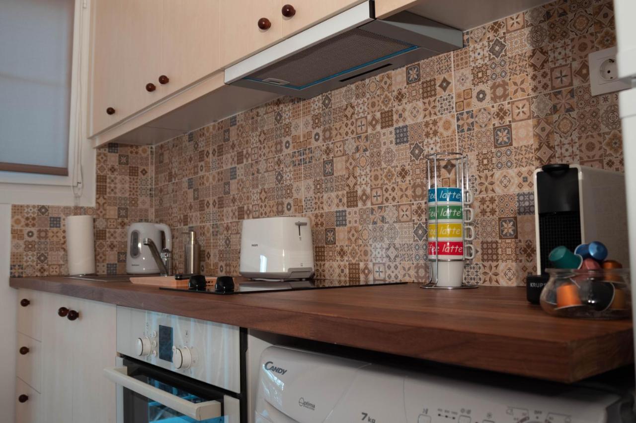 Cosy And Central Home In Athena Bagian luar foto